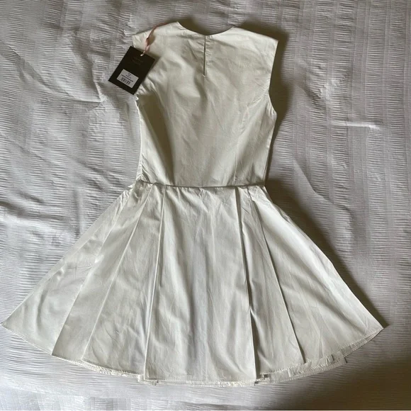 Brand New- House of CB Claretta White Pleated Cotton Mini Dress in White 🕊️